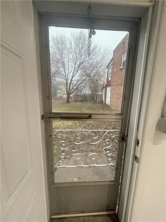 415 E 33rd Street — photo 8