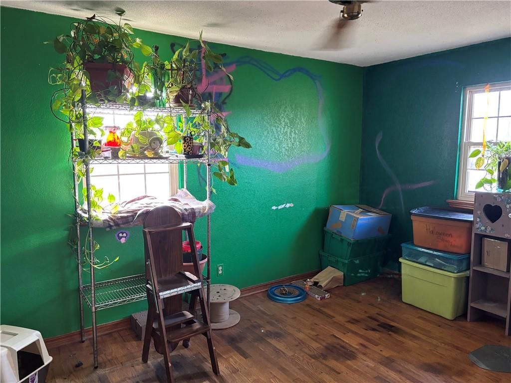 2308 Cherokee Avenue — photo 9