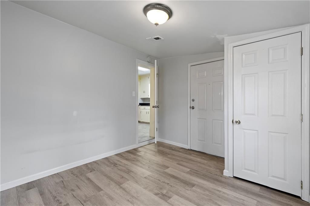 4512 CAMBRIDGE Street — photo 12