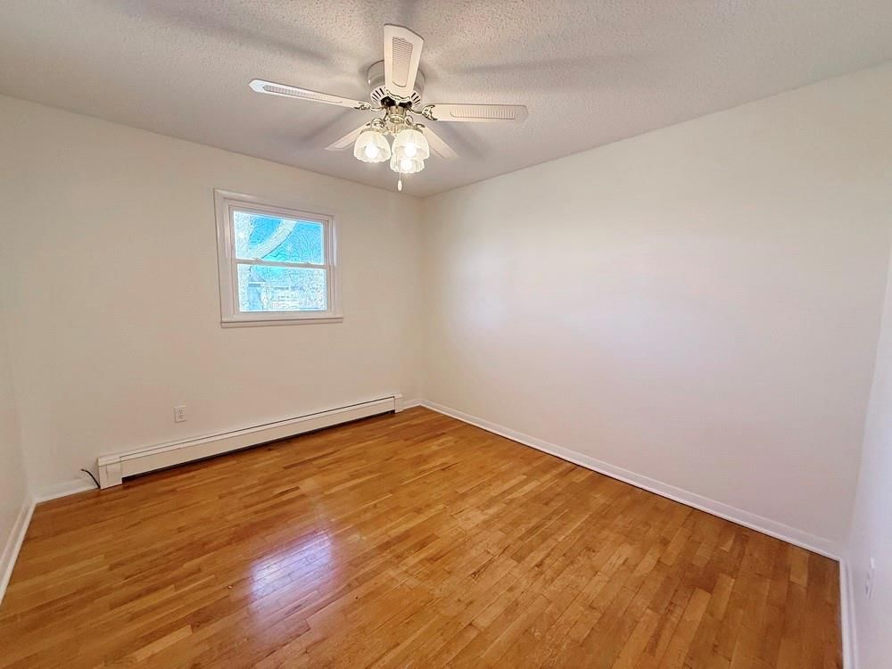 202 W Freeman Street — photo 25