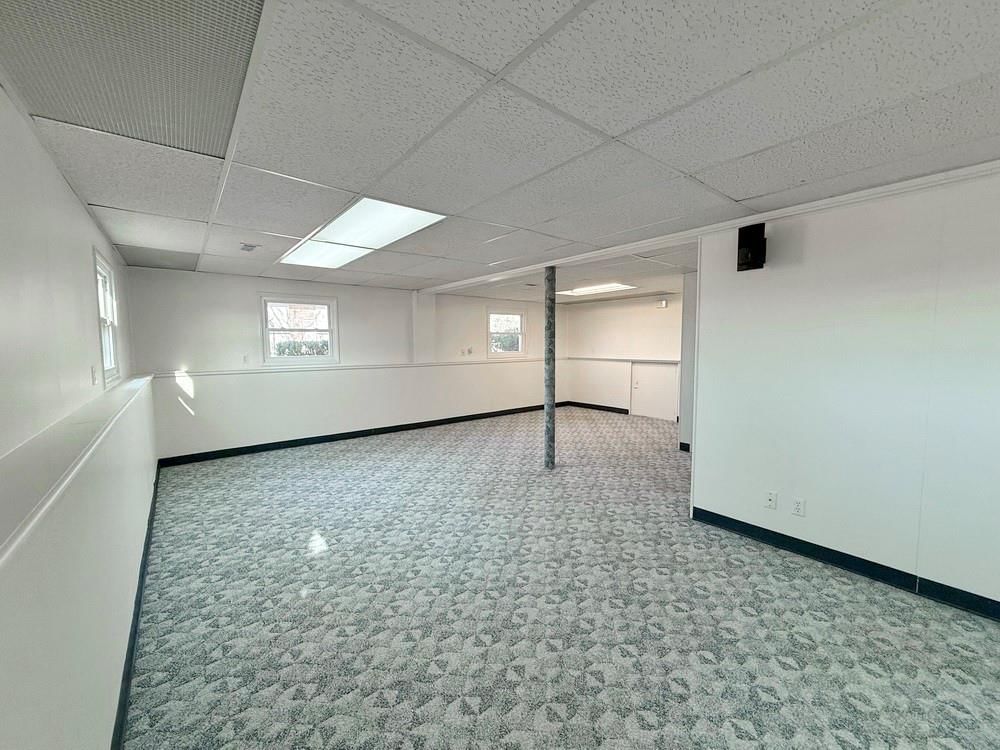 202 W Freeman Street — photo 31