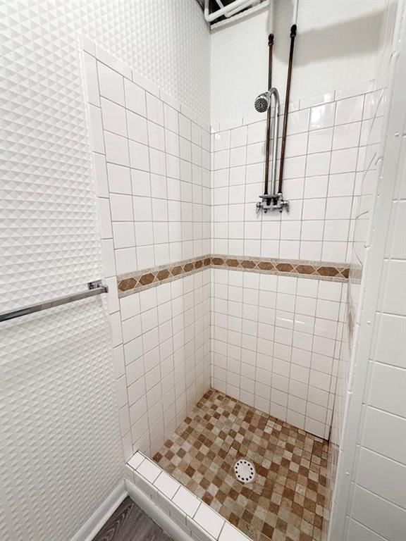 202 W Freeman Street — photo 35