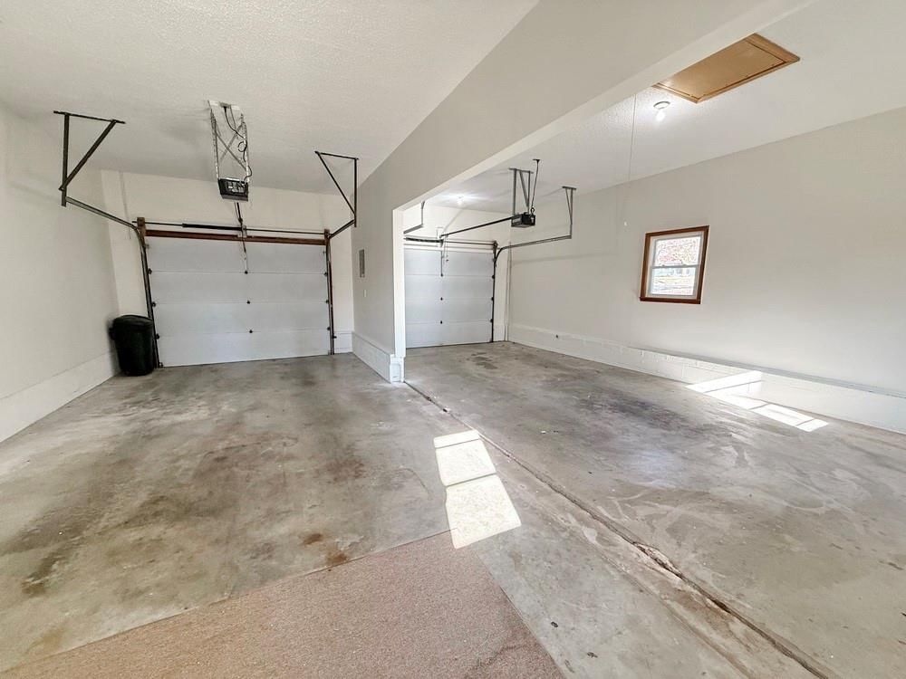 202 W Freeman Street — photo 36