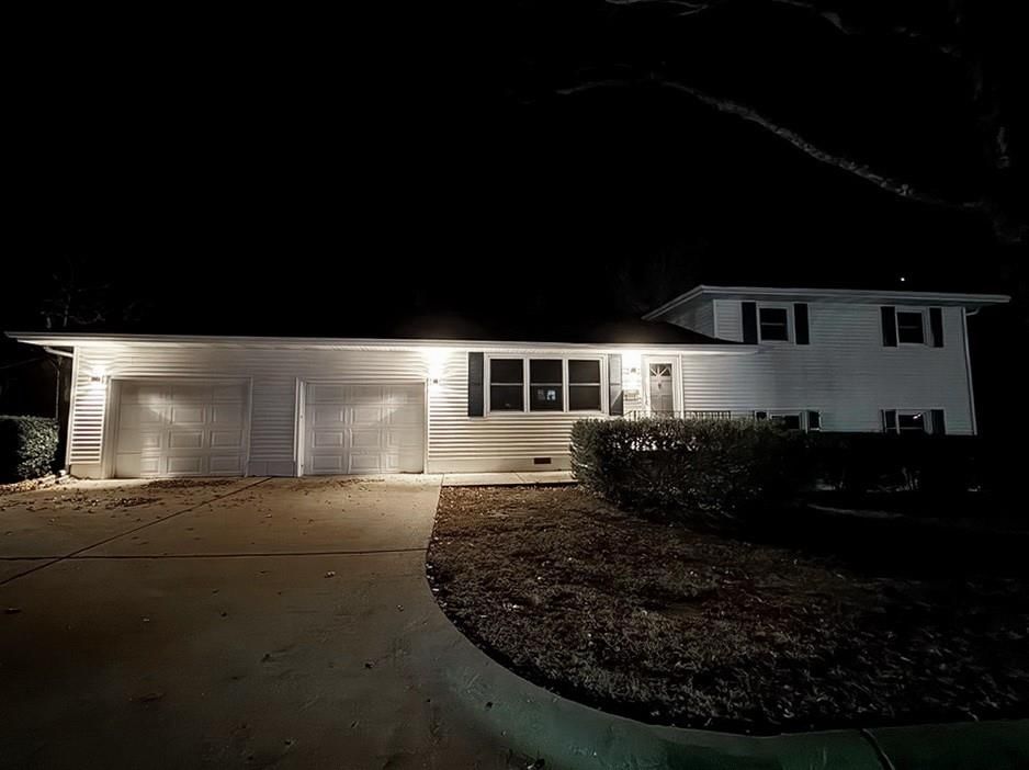 202 W Freeman Street — photo 46