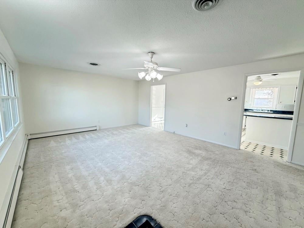 202 W Freeman Street — photo 10