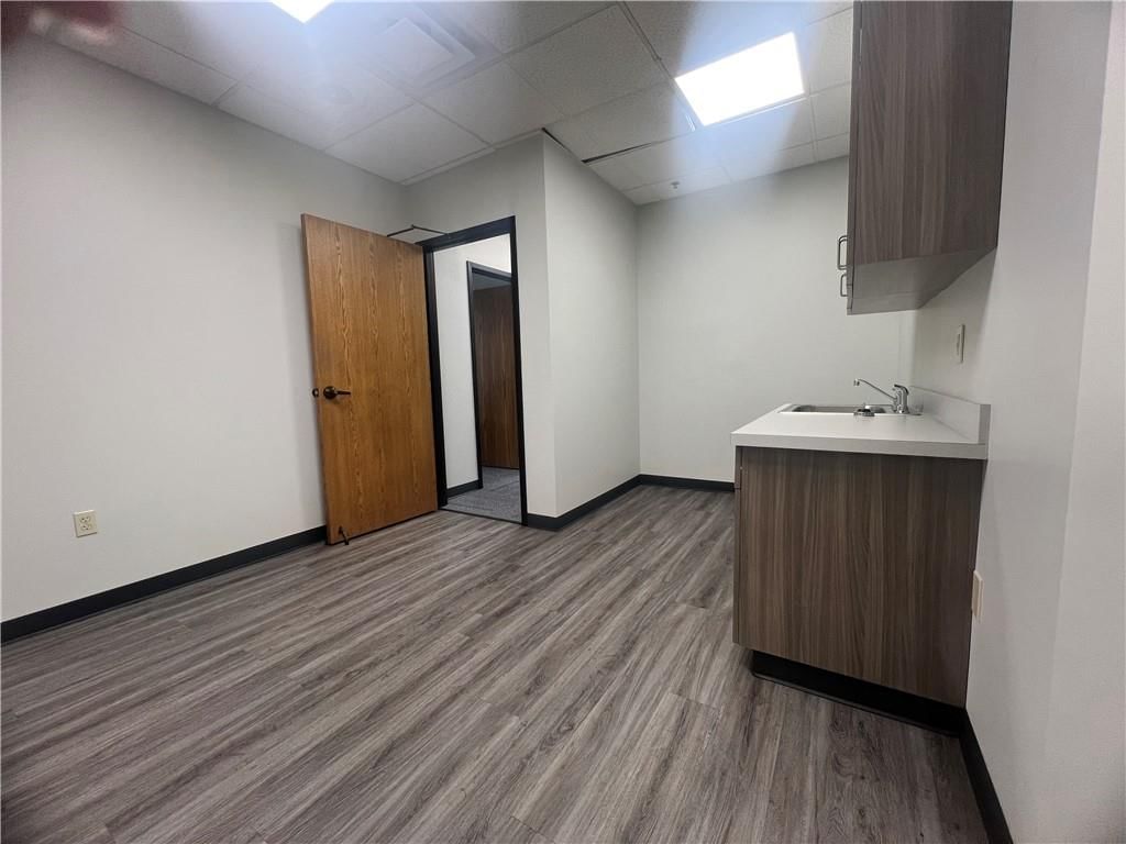 8400 W 110 Street — photo 5