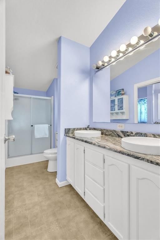 404 NE Poplar Court — photo 16
