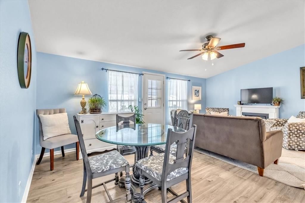 404 NE Poplar Court — photo 9