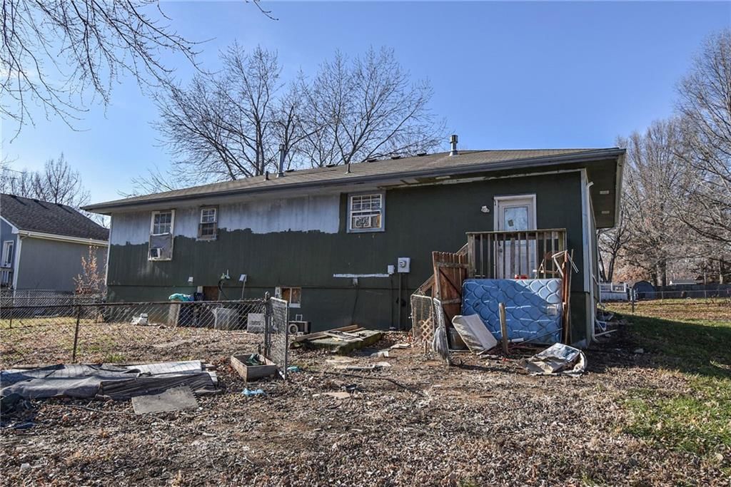 1407 SE Hillside Drive — photo 5