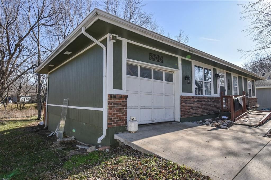 1407 SE Hillside Drive — photo 6