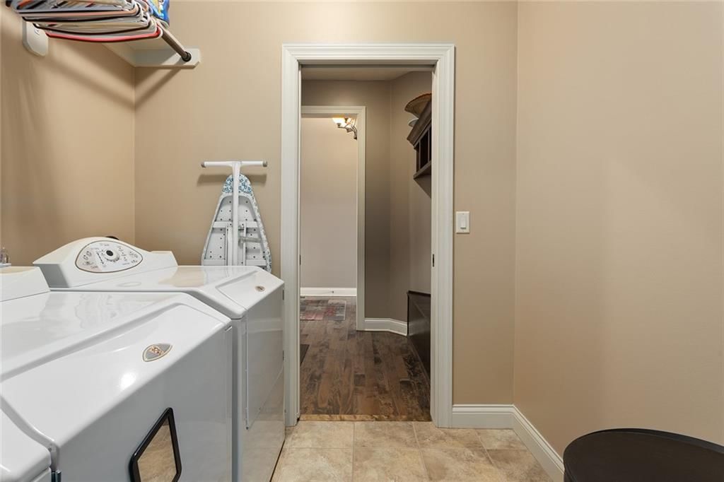 9539 N Hunter Avenue — photo 18