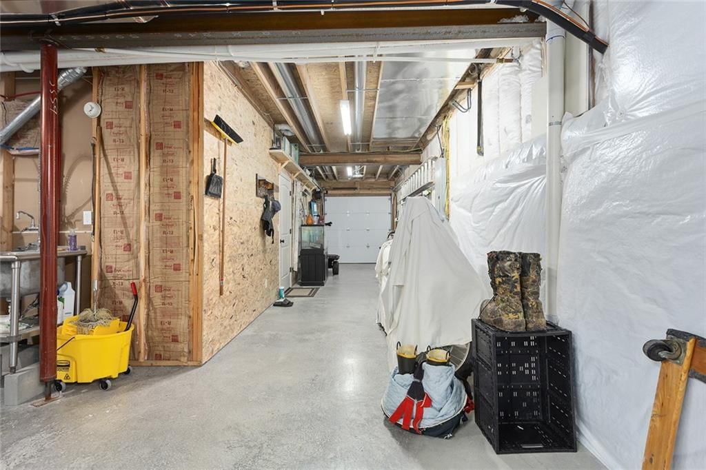 9539 N Hunter Avenue — photo 30