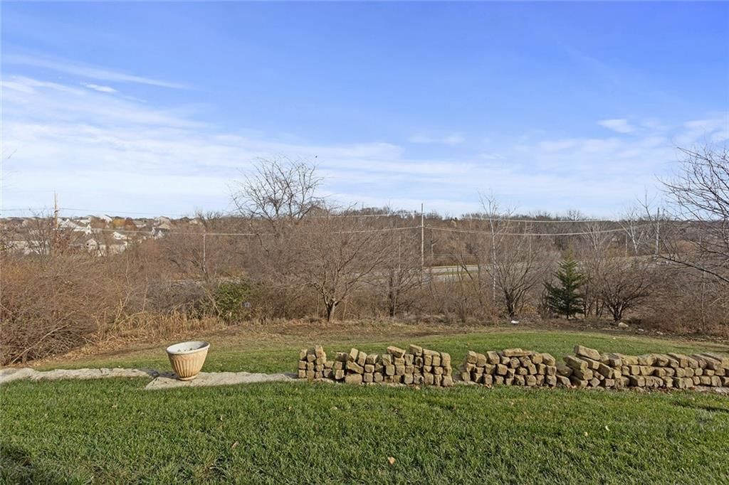 9539 N Hunter Avenue — photo 32