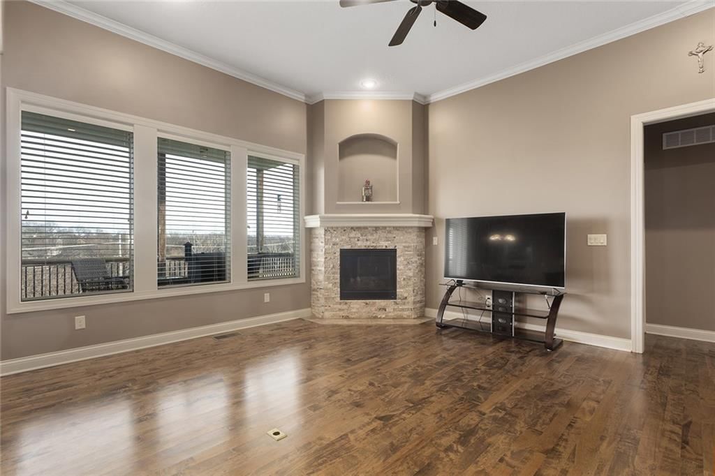 9539 N Hunter Avenue — photo 7