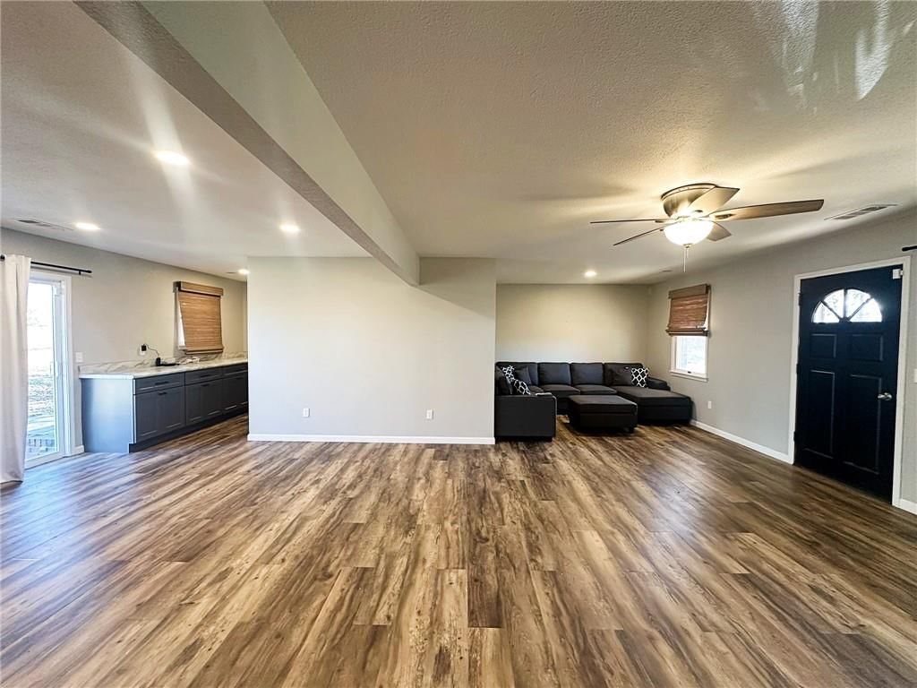 2157 45th Street — photo 8
