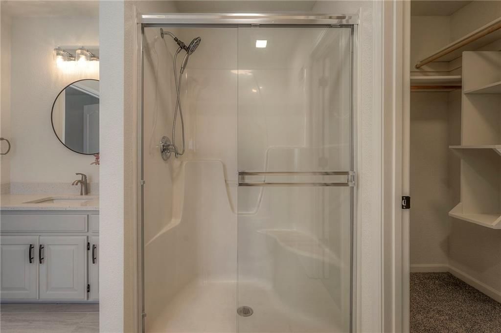 9402 N Main Street — photo 16