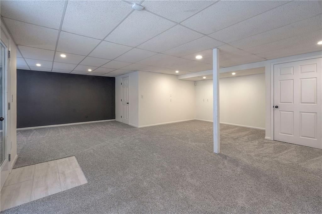 9402 N Main Street — photo 20