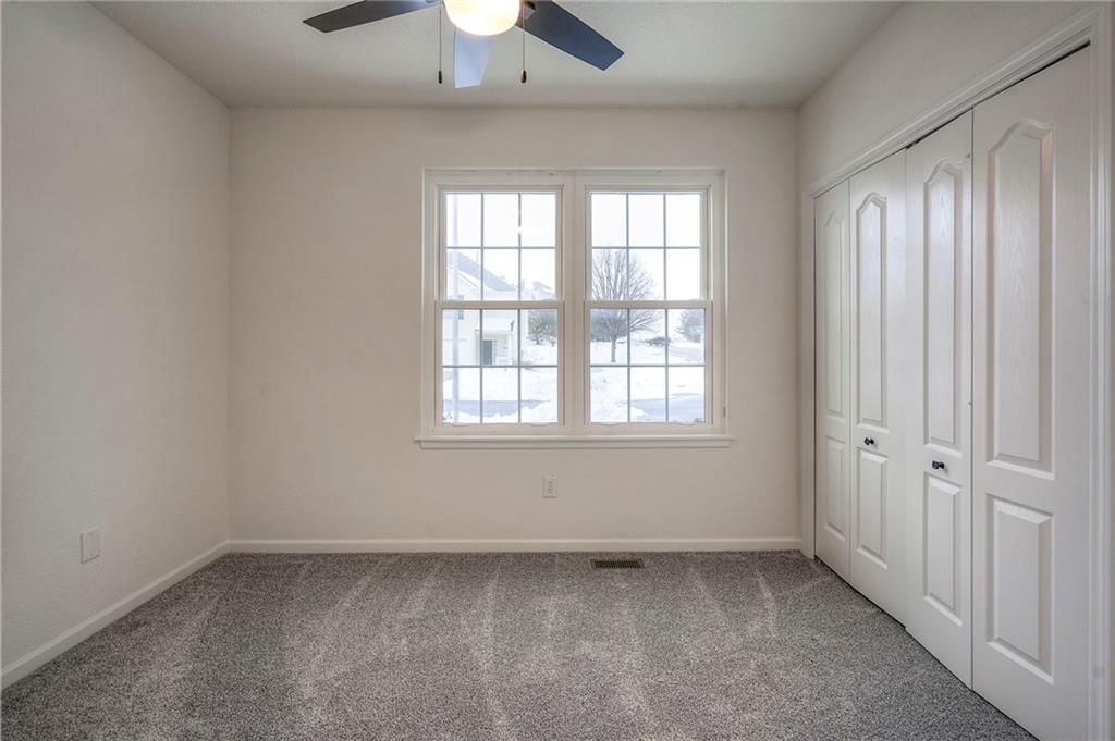 9402 N Main Street — photo 21
