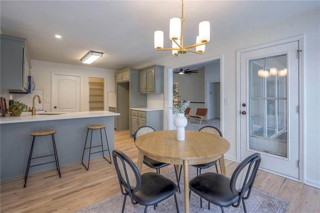 9402 N Main Street — photo 10