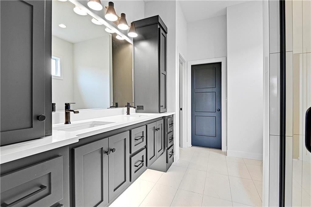 7230 Richards Drive — photo 13