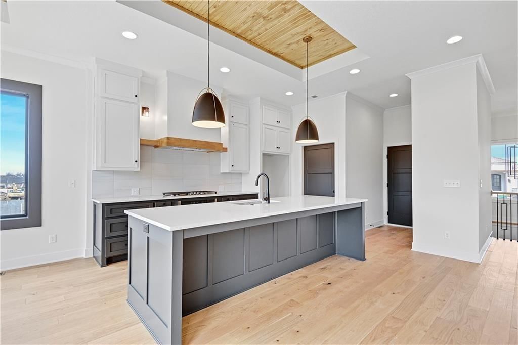 7230 Richards Drive — photo 4
