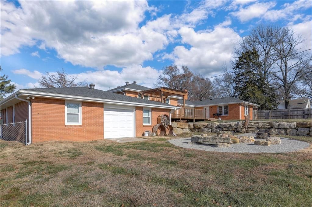 1003 Southwind Drive — photo 44