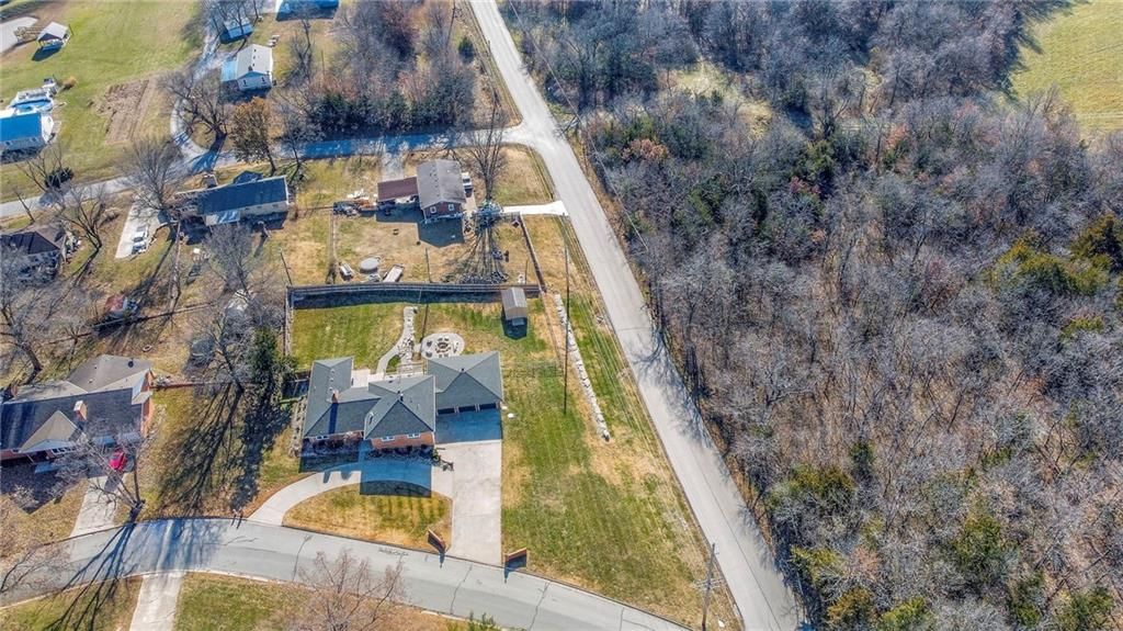1003 Southwind Drive — photo 53