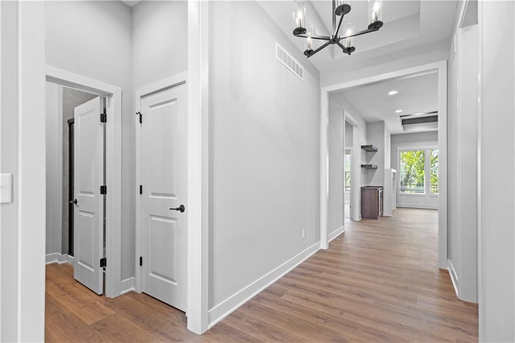 1149 SW Whitby Drive — photo 3