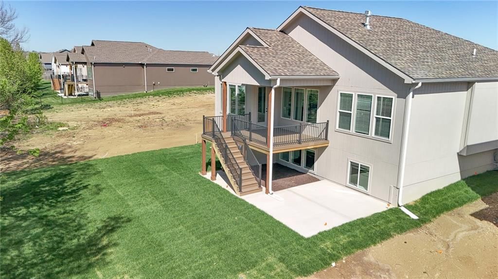 1149 SW Whitby Drive — photo 29