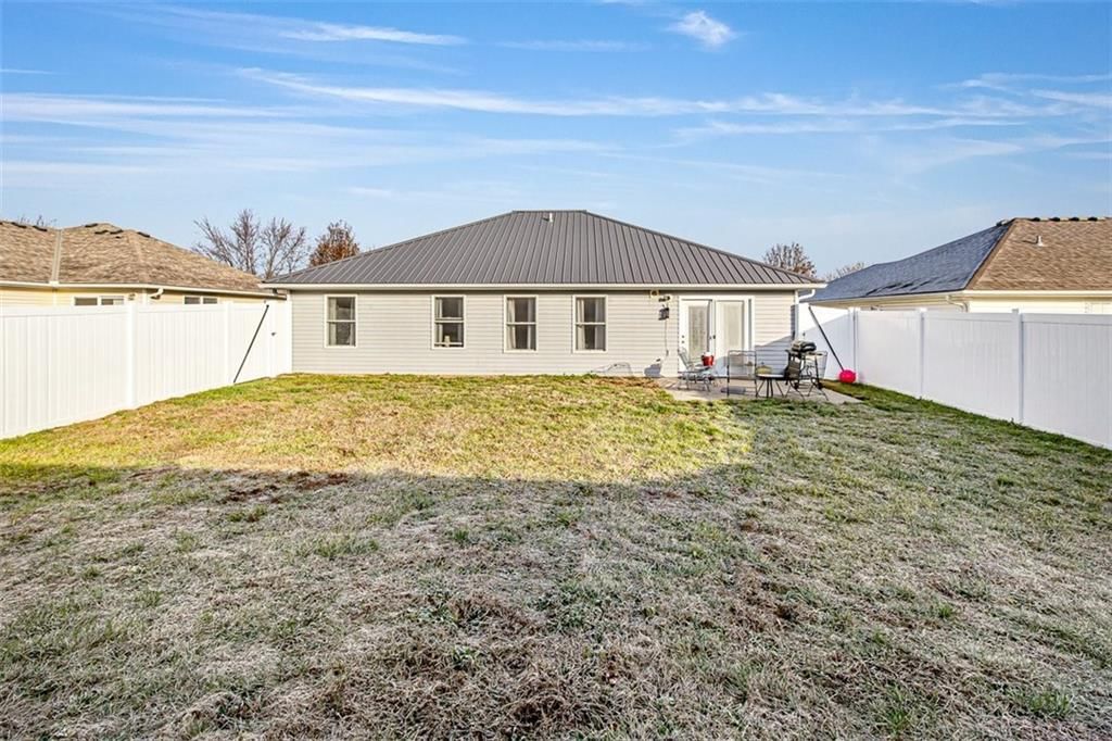 1714 Sunset Drive — photo 4