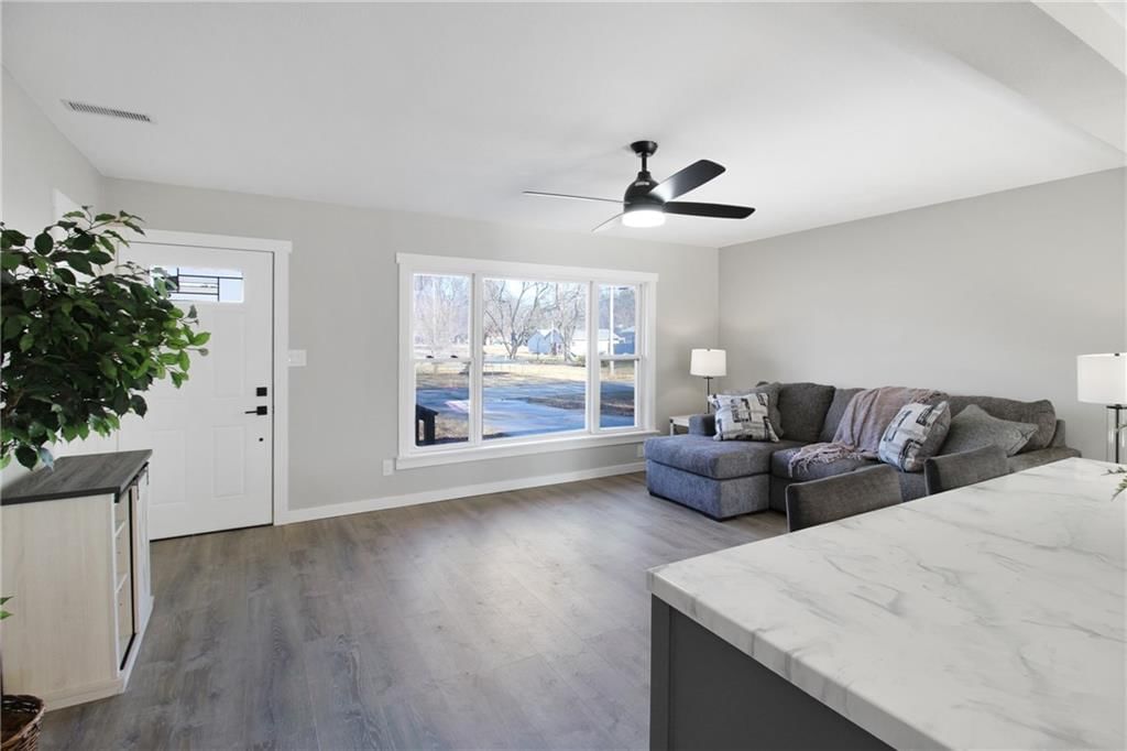 1030 Leonard Avenue — photo 3