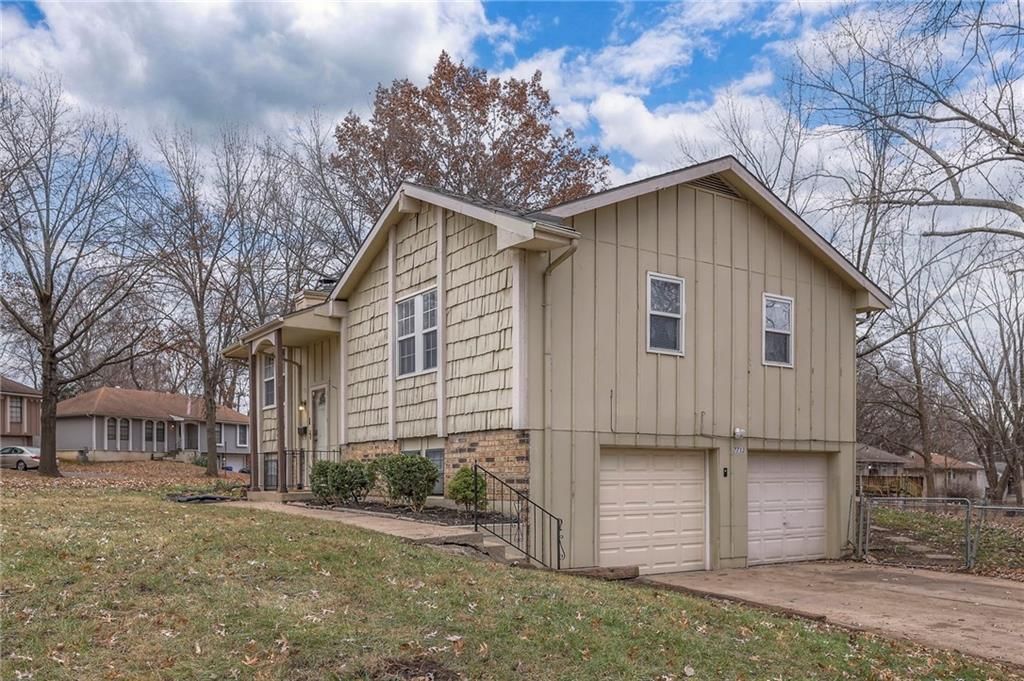 7713 E 119 Terrace — photo 3