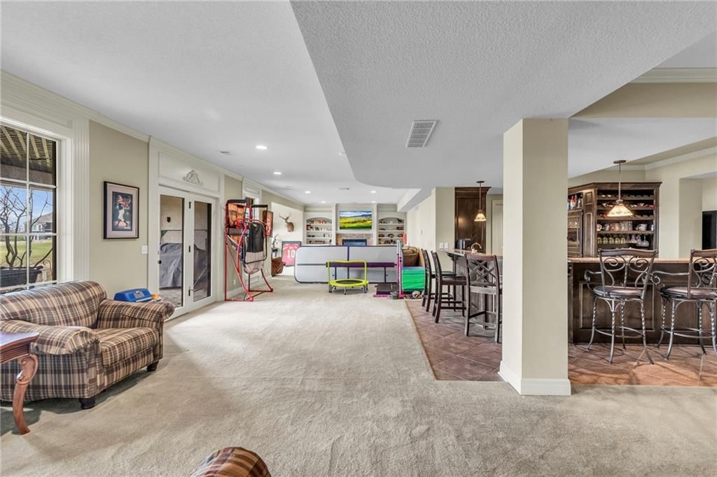 10521 N Garfield Avenue — photo 38