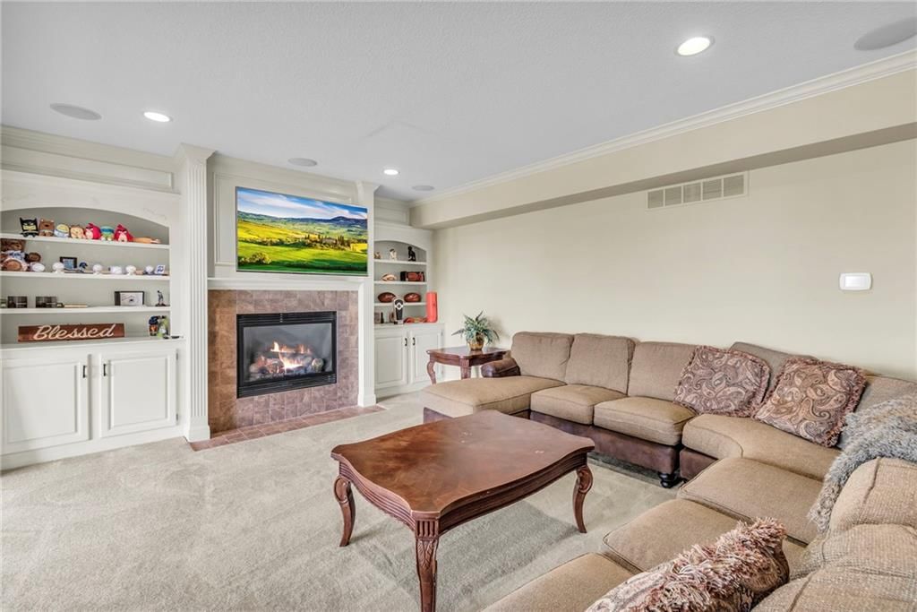 10521 N Garfield Avenue — photo 41