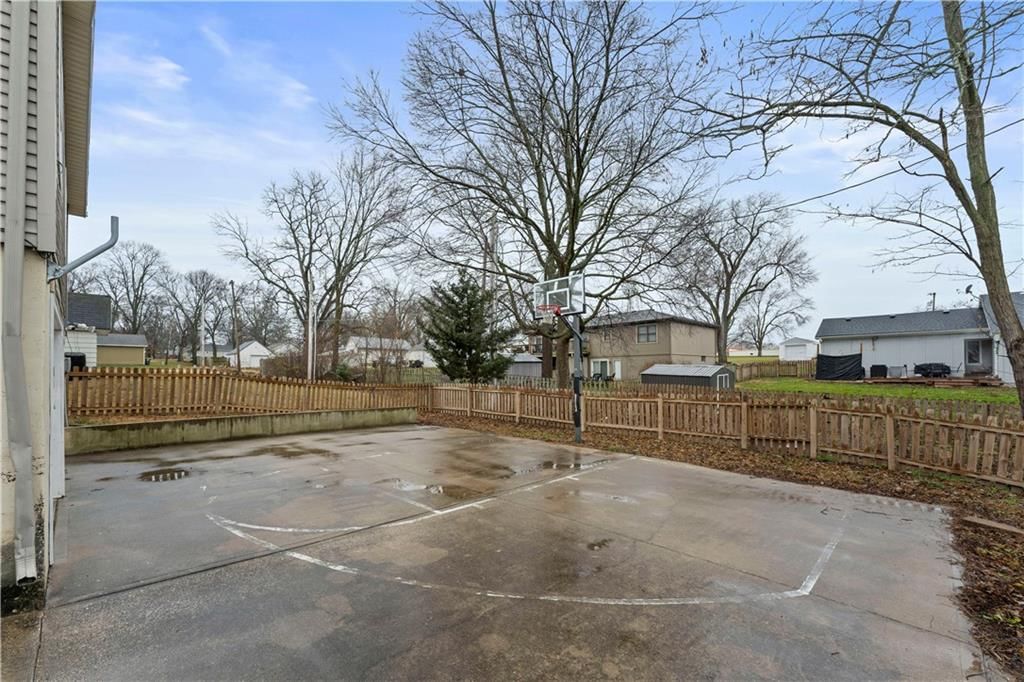 104 S Vine Street — photo 35
