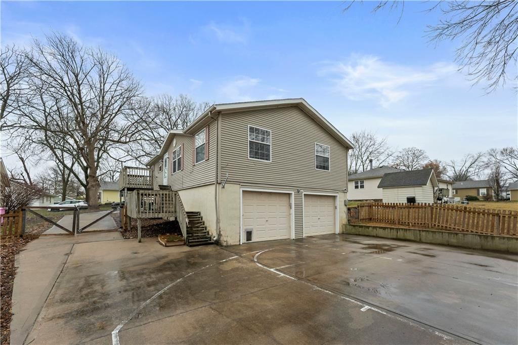 104 S Vine Street — photo 36