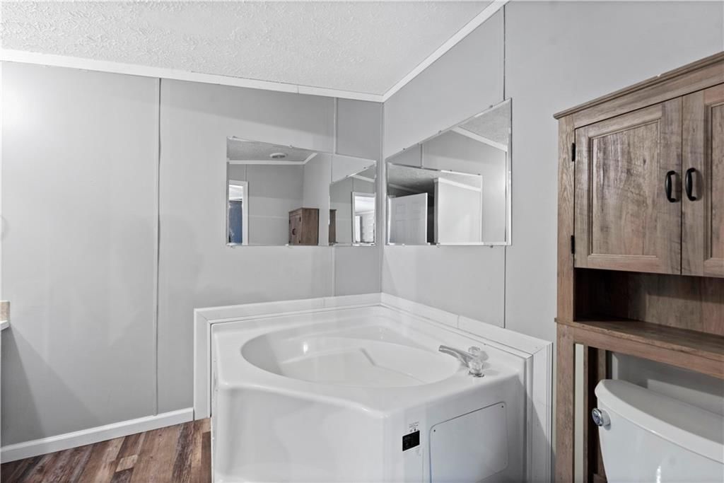104 S Vine Street — photo 10