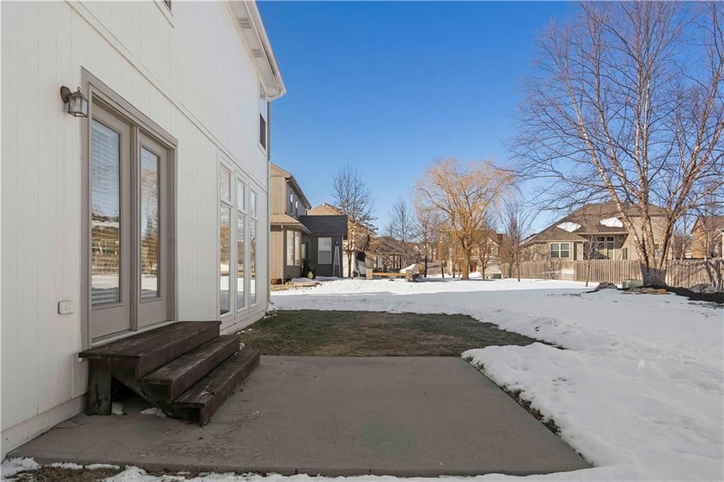 11015 N Brooklyn Avenue — photo 37