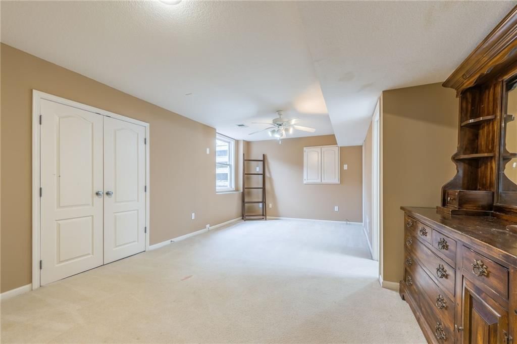 6285 N Nevada Avenue — photo 37