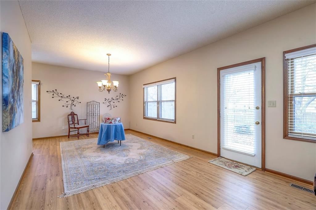 2437 NW Windwood Drive — photo 11