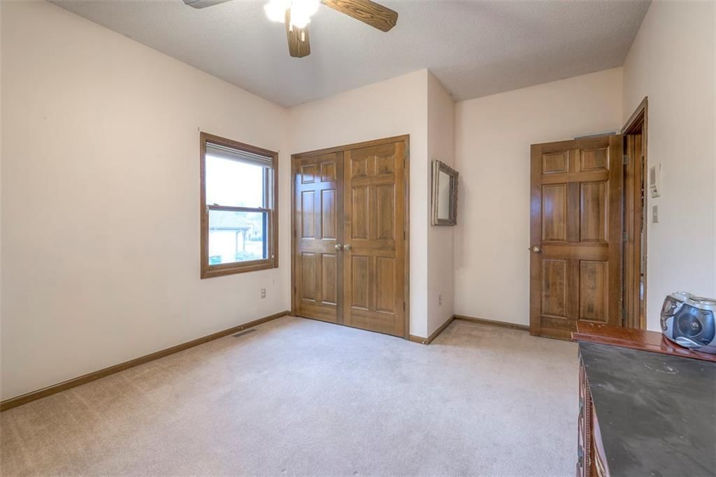 2437 NW Windwood Drive — photo 32