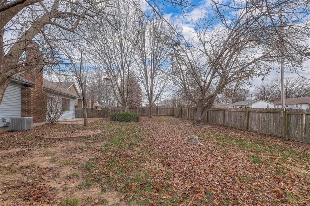 2437 NW Windwood Drive — photo 39