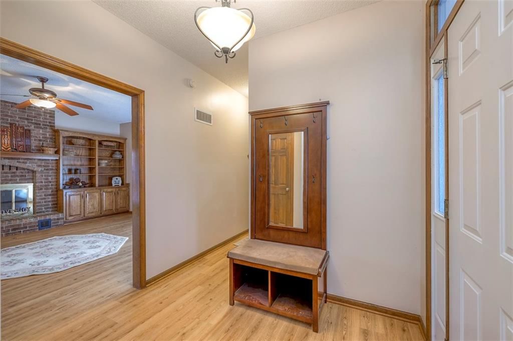 2437 NW Windwood Drive — photo 6