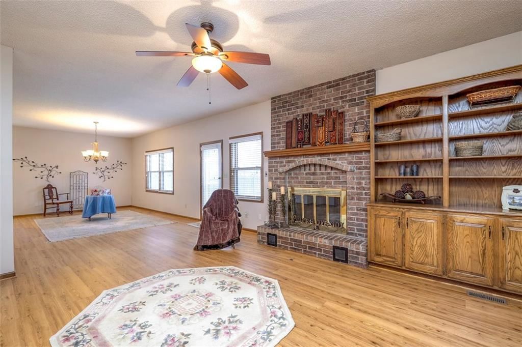 2437 NW Windwood Drive — photo 10