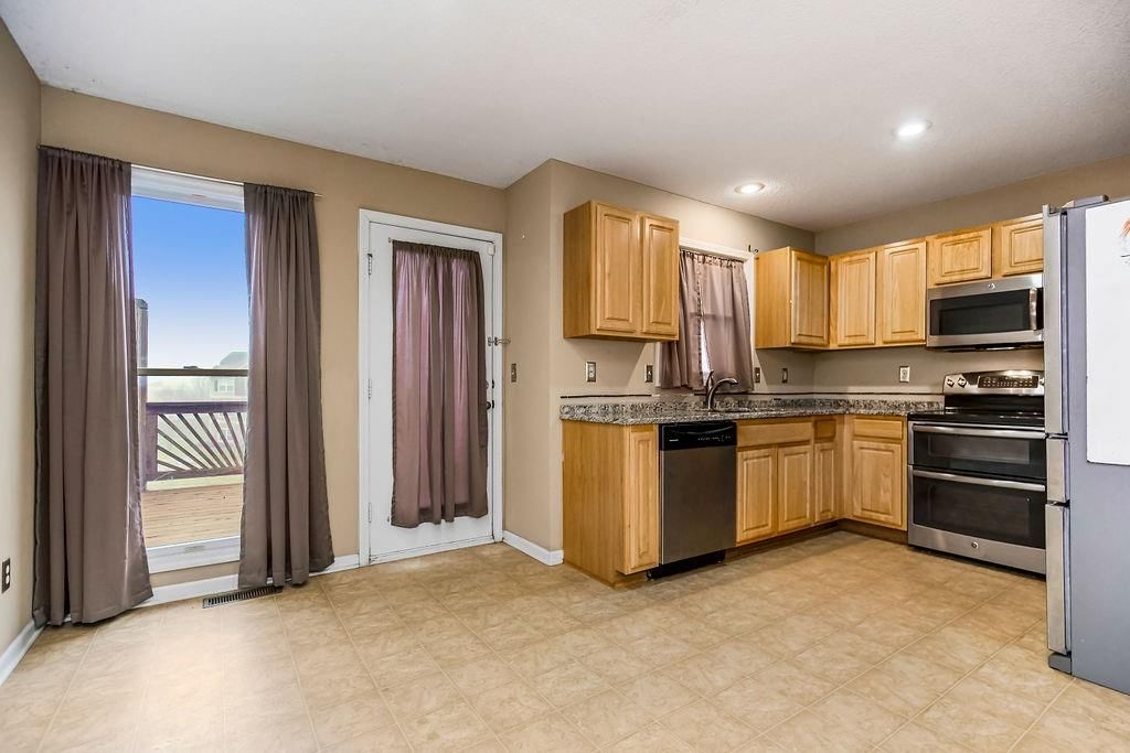 13000 EVERETT Court — photo 9