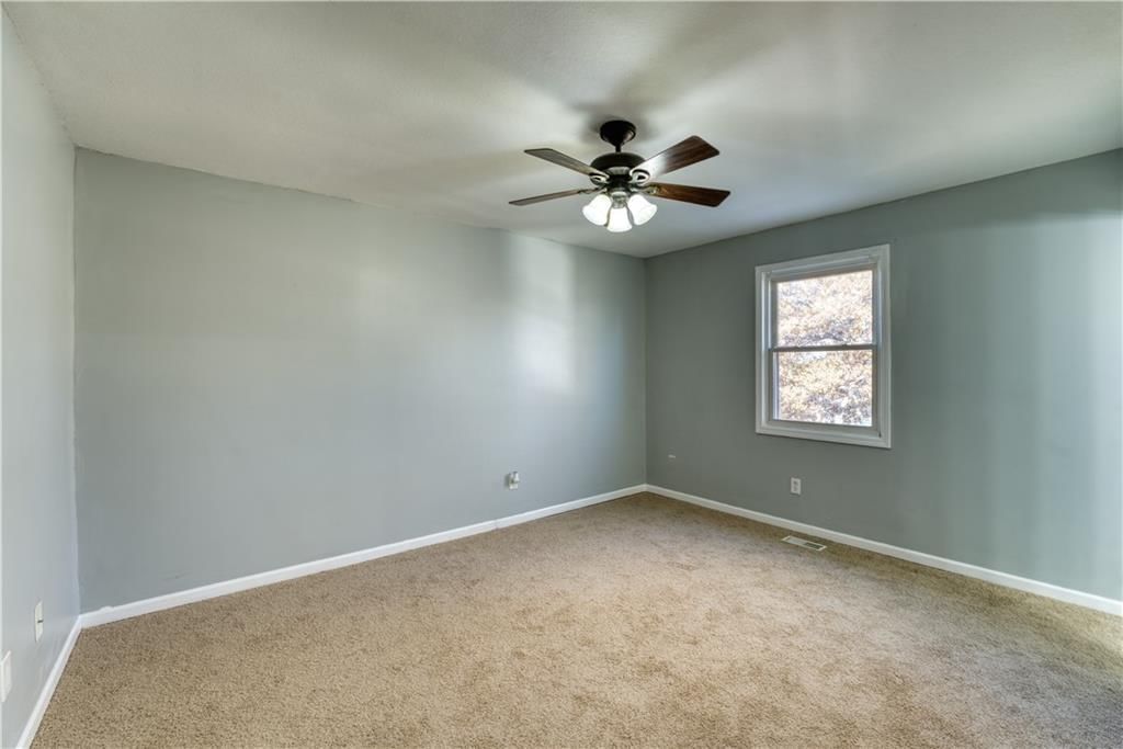 704 NE Hunters Ridge Street — photo 20