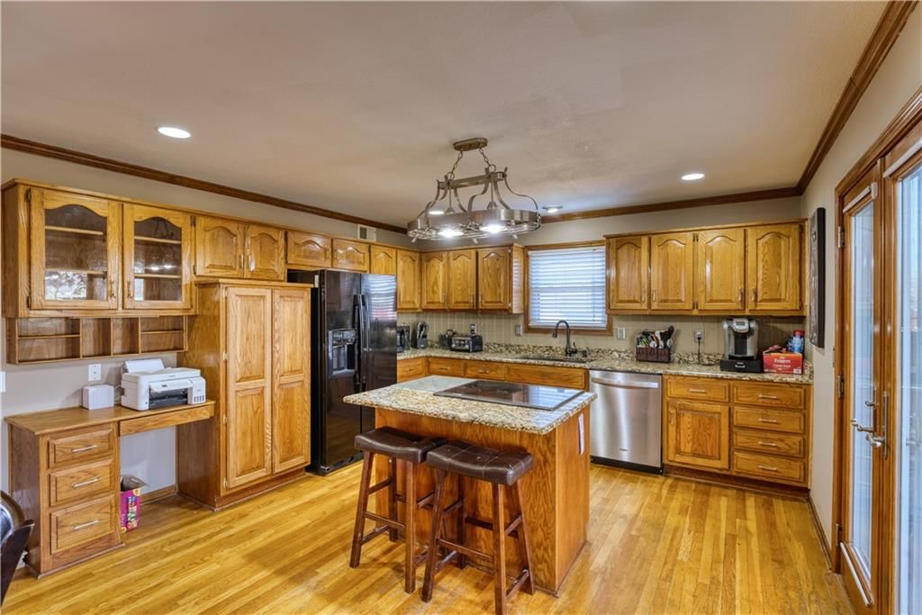 704 NE Hunters Ridge Street — photo 6