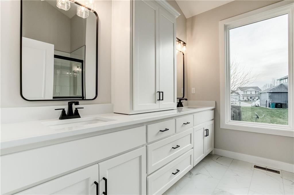 22450 S Jefferson Street — photo 15