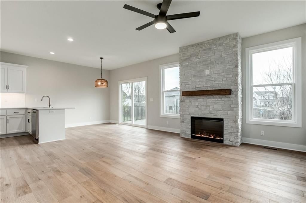 22450 S Jefferson Street — photo 3