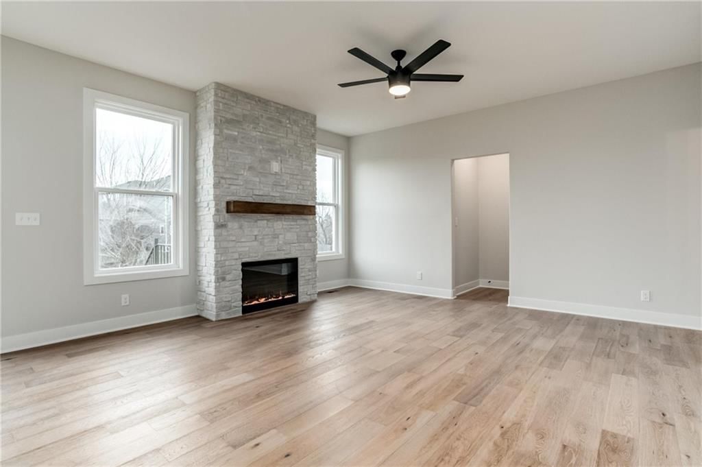 22450 S Jefferson Street — photo 4